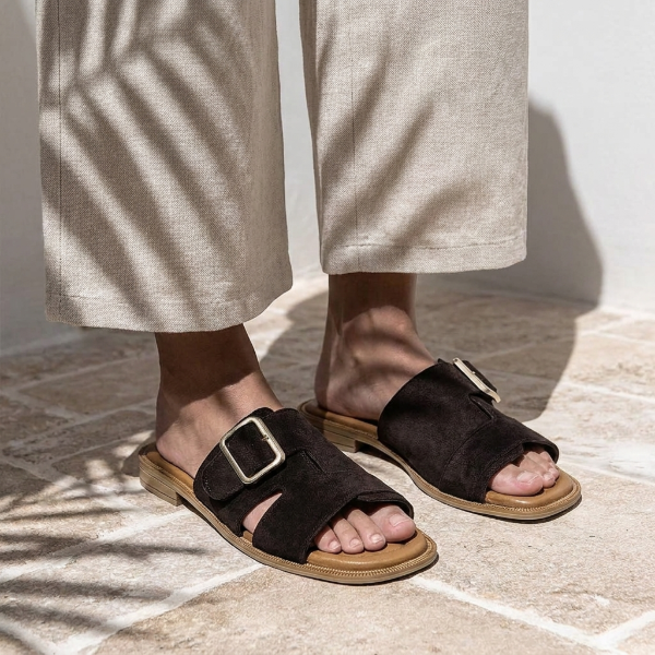 Classic flat mules