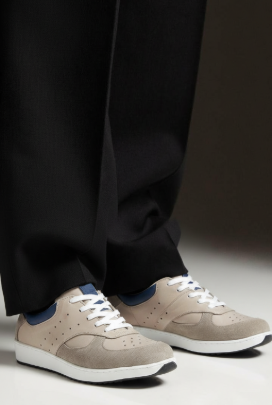 Picture for category Sneakers